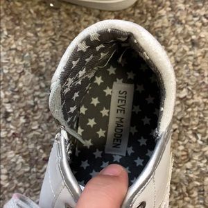 NWOT Steve Madden sneakers